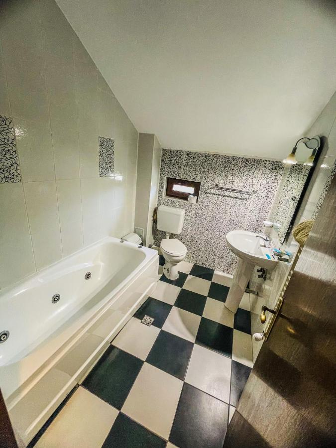 Vila Orange Hotel Năvodari Esterno foto