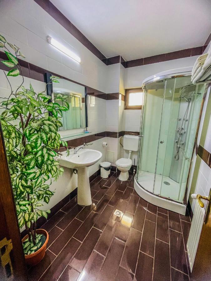 Vila Orange Hotel Năvodari Esterno foto