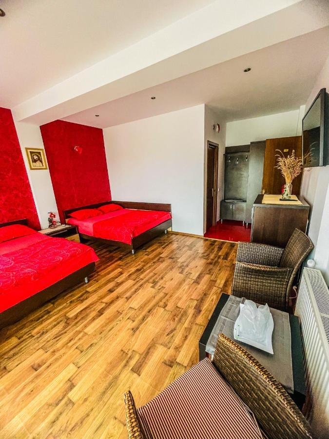 Vila Orange Hotel Năvodari Esterno foto