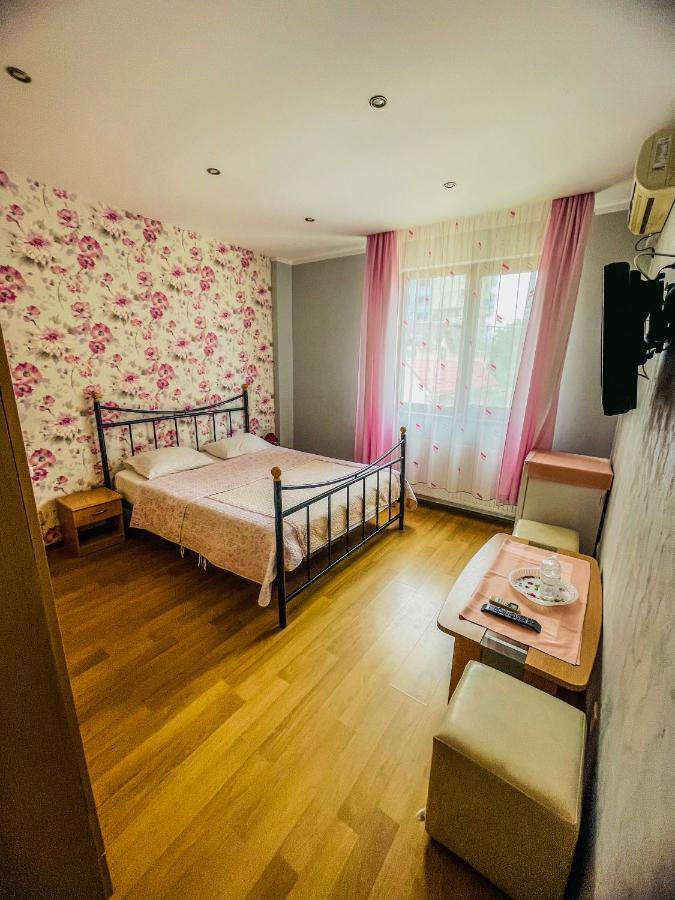 Vila Orange Hotel Năvodari Esterno foto