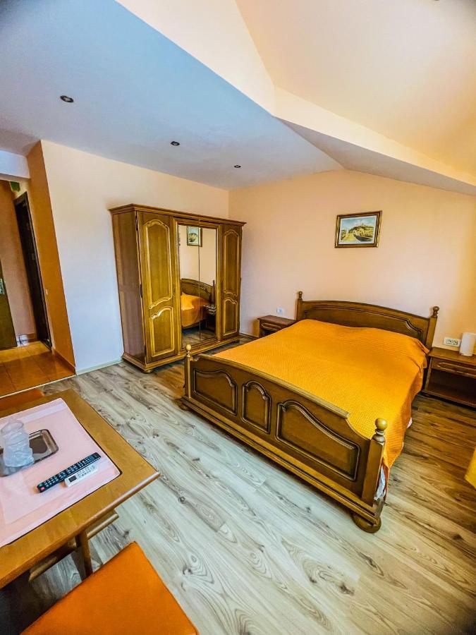 Vila Orange Hotel Năvodari Esterno foto