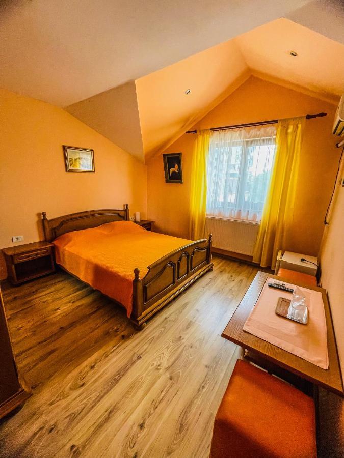Vila Orange Hotel Năvodari Esterno foto