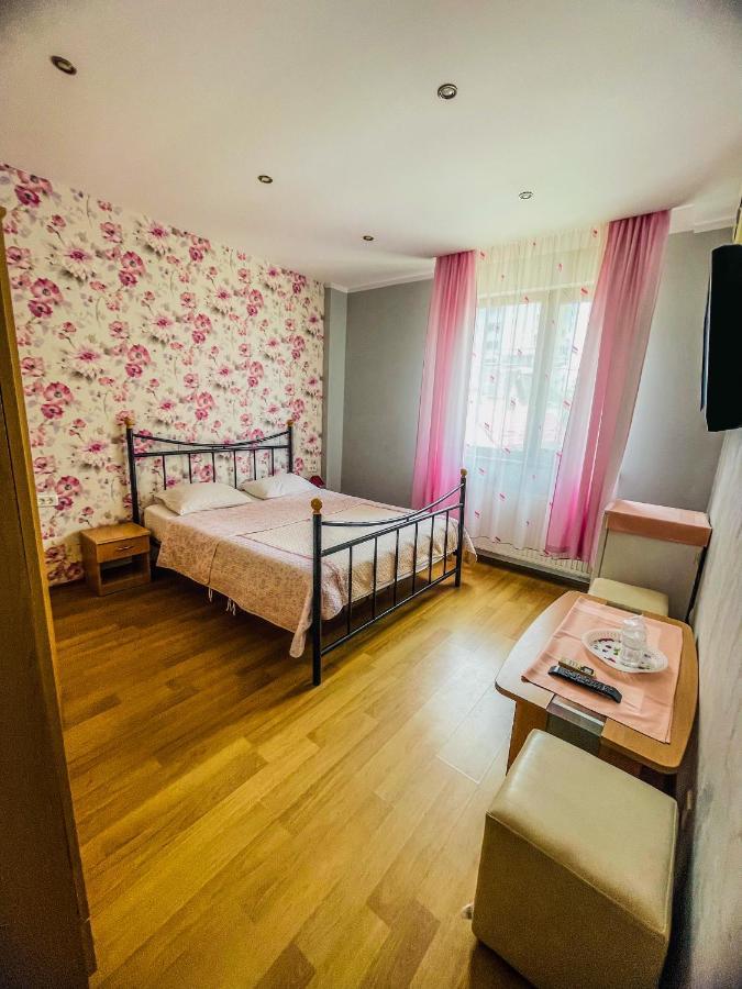 Vila Orange Hotel Năvodari Esterno foto