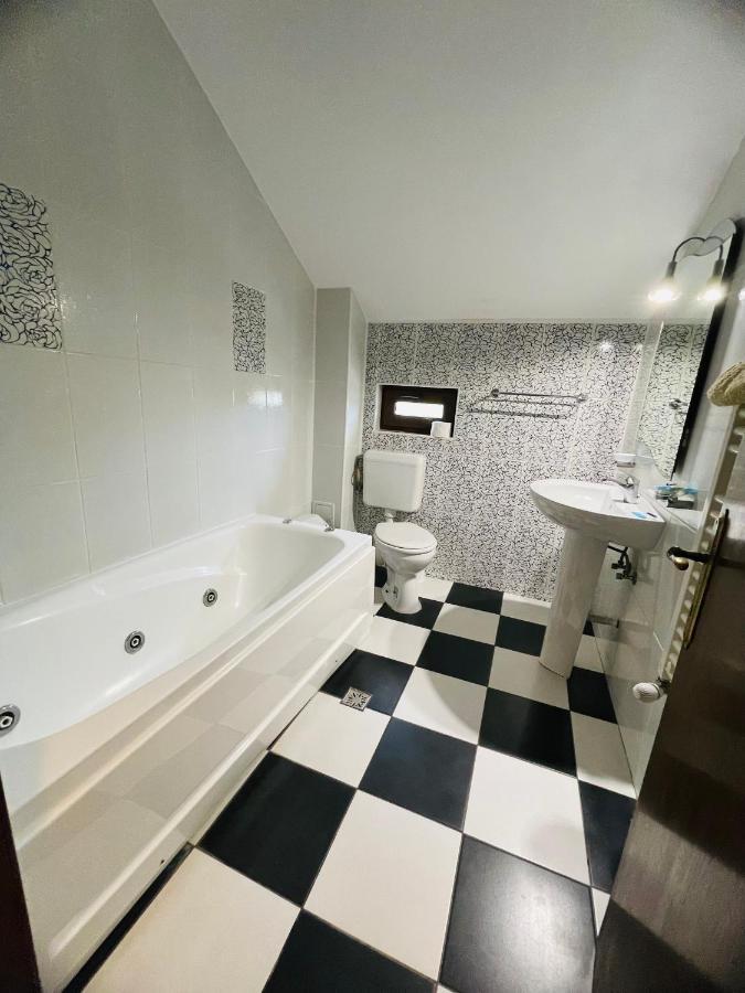 Vila Orange Hotel Năvodari Esterno foto