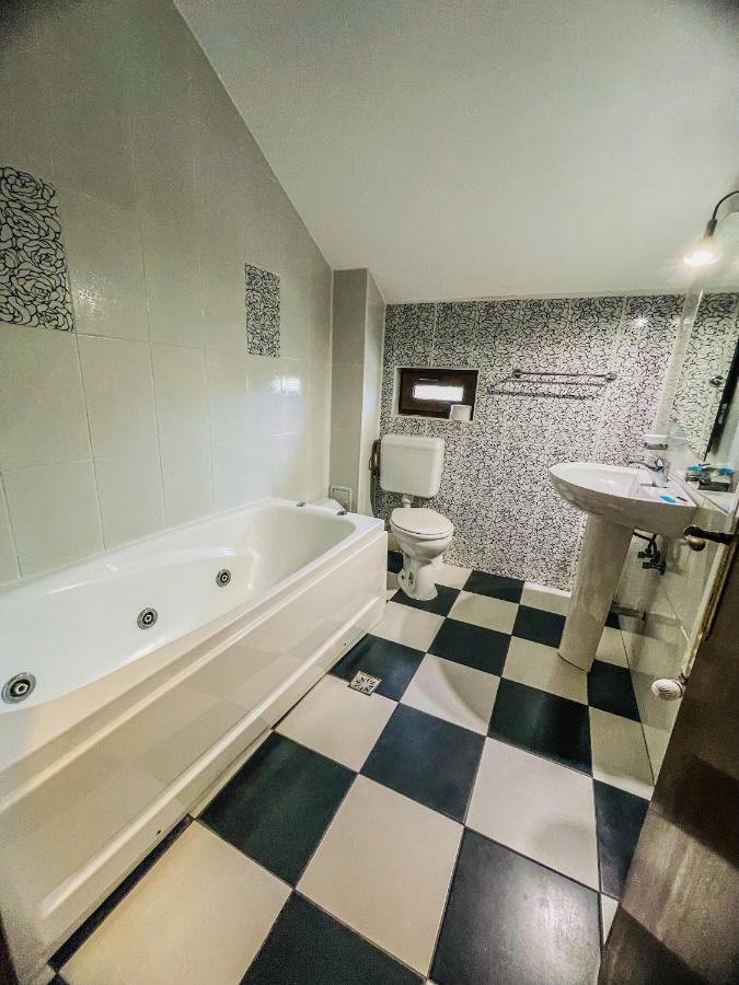 Vila Orange Hotel Năvodari Esterno foto